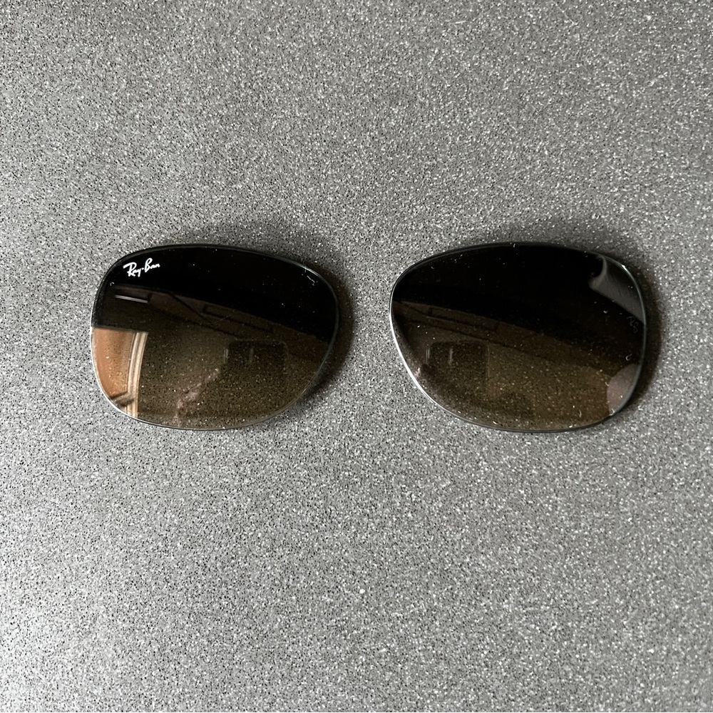 Genuine Ray Ban RB2132 Grey Gradient 55mm New Wayfarer Lenses Mint Condition